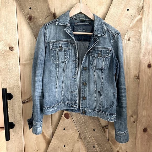 EDDIE BAUER || Womans Small Denim Jean Jacket - Picture 1 of 7